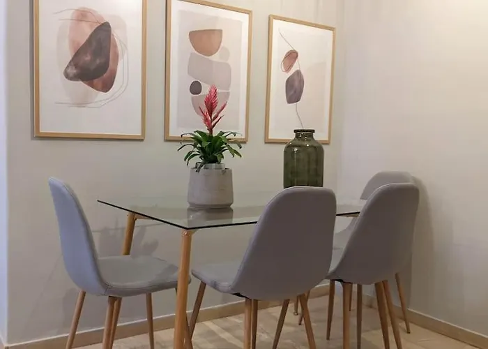 Beautiful 1 Bedroom Flat Near Olympic Stadium